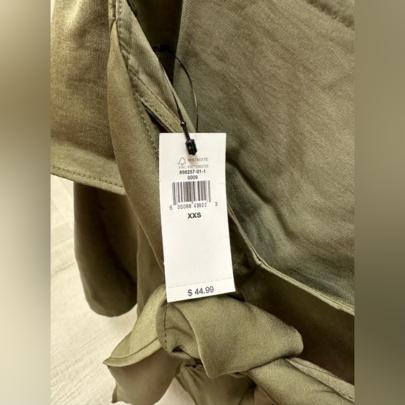 NWT Banana Republic Women's Tank Top Army Green XXS - Picture 3 of 4